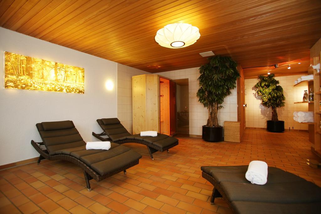 Landidyll Hotel Zum Alten Schloss Kirchensittenbach Δωμάτιο φωτογραφία